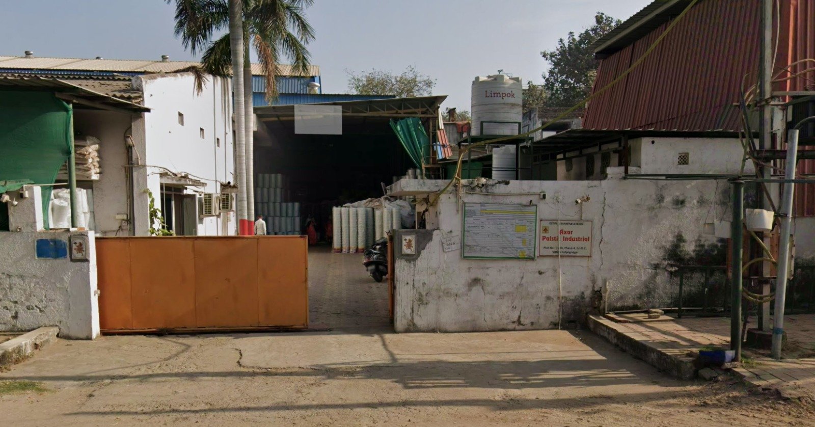 Axar Plastic Industries manufacturing unit in Vitthal Udyognagar, Anand